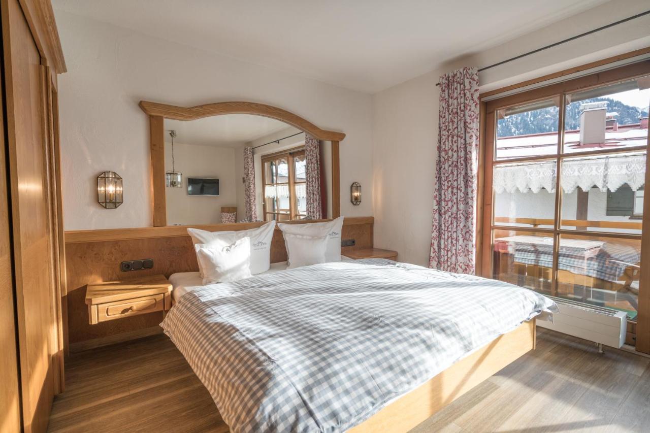 Ferienwohnungen Alpentraum - Landhaus im oberen Markt Oberstdorf Exterior foto